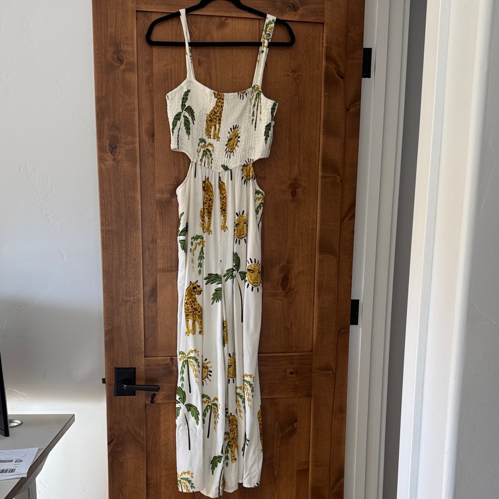 White Floral Sleeveless jumpsuit